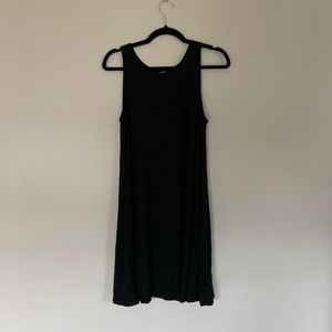 Sleeveless black jersey dress